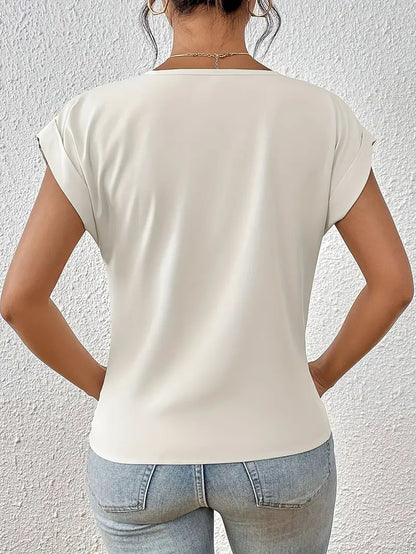 Saphira | T-shirt fluide à décolleté en V raffiné